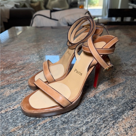 Christian Louboutin Tan Strappy Heels with Red Soles Size 39 - Picture 3 of 10